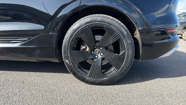 Audi e-tron 230kW 50 Quattro 71kWh S Line 5dr Auto Electric Estate